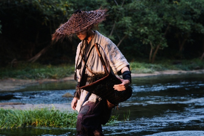 吴磊长河之畔吴磊剑来台词 吴磊剑来台词，吴磊长河之畔，一步一寻，一步一观水，一步