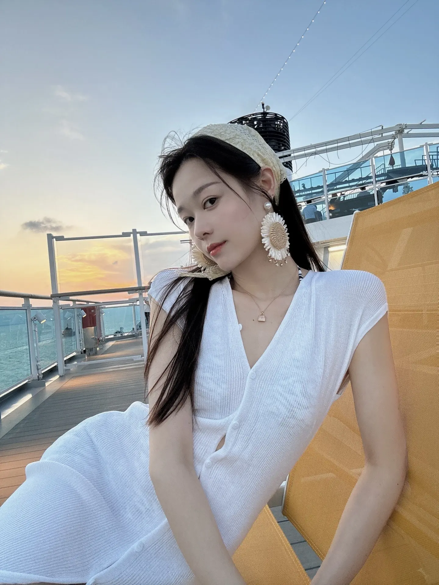 努力优秀 大方拥有 ，听万种声音 只成为自己 。