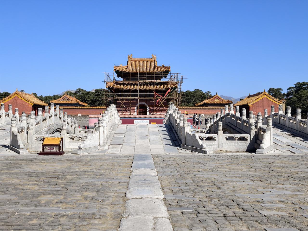 清明易县（3）清西陵: 易县最有名的景点是清西陵，依次到达光绪皇帝的崇陵，雍正皇