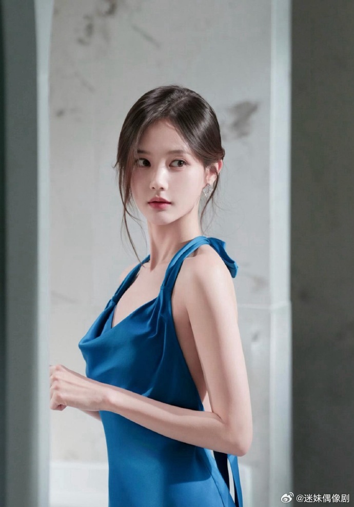 1. 网传张凌赫单身已有一段时间，近期爆出的各类恋情传闻均不属实。现阶段他希望趁