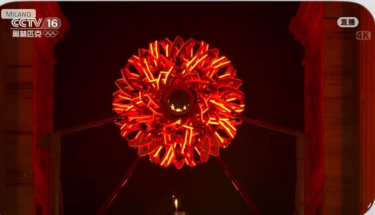 真漂亮 火炬真大啊虽然点燃没什么创意但至少这个火炬是漂亮的（这把真睡了）全民聊冬