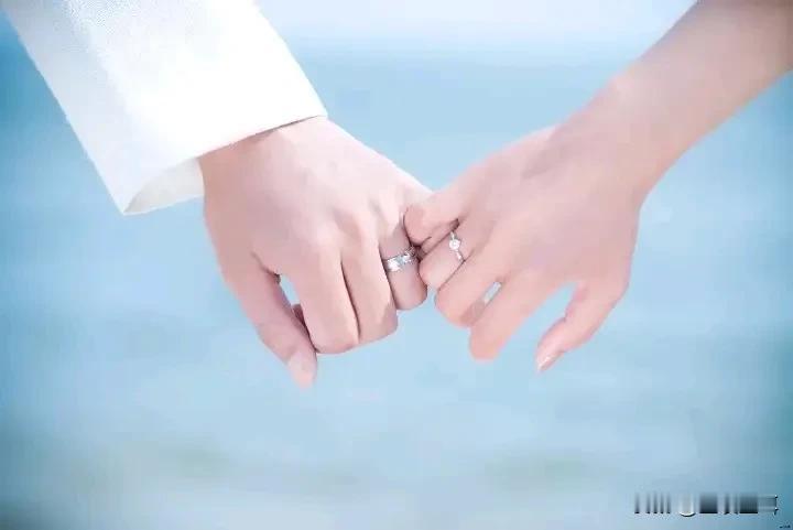 #如何维护与他人之间的信任和友谊?#
       维护与他人之间的信任和友谊必