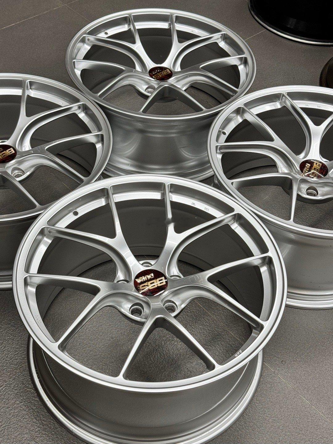 心情件： 日本进口正品BBS RID DS银 数据20寸 9J ET27 10J