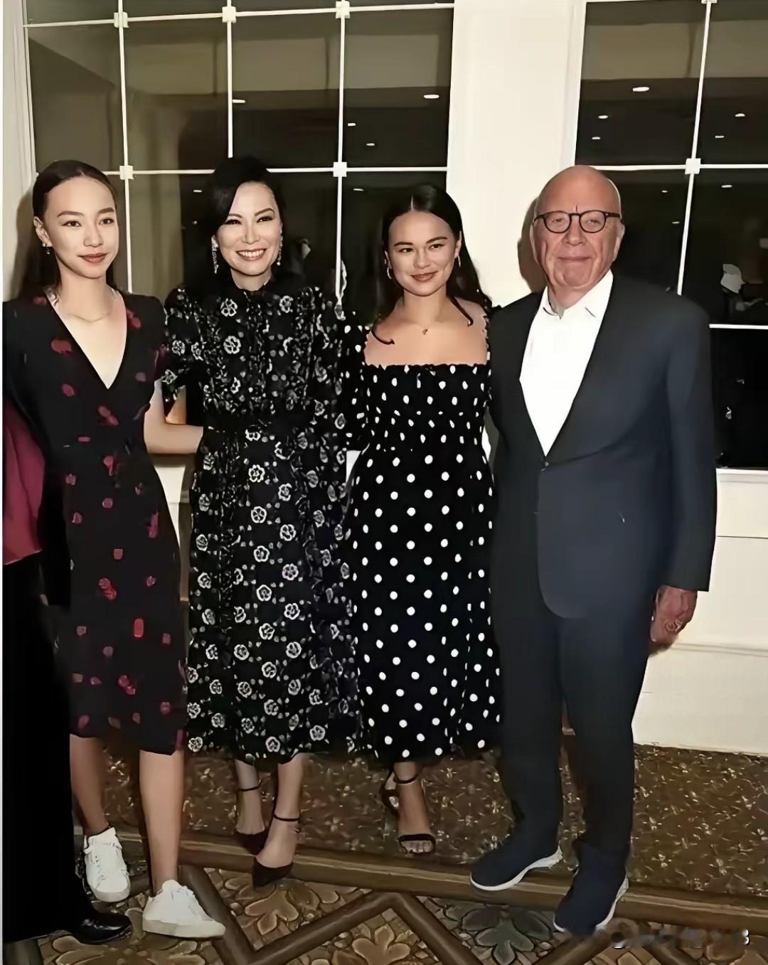 邓文迪和她的两个女儿成为最大的赢家。最近网上一直爆出默多克的遗产纠纷。而默多克的
