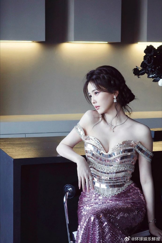 这个白鹿很爱老己了看完白鹿，我也要把爱老己刻进日常！亲爱的客栈