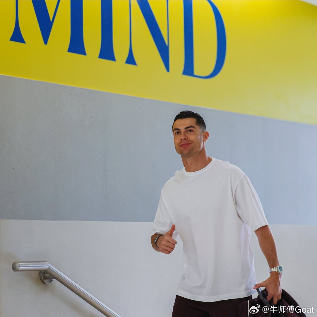 C罗 据利雅迪亚🔴C 罗和他的朋友、利雅得胜利首席执行官何塞．塞梅多于周三晚上