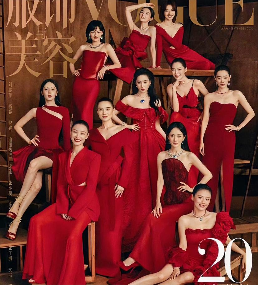 热巴的颜值有点神奇啊
单人照里她是浓颜大美女，但和其他人同框时，却不见得美多少。