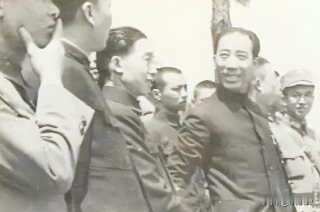 1946年，戴笠死后，老蒋亲自下令财政部会同调查局清查戴笠遗产。

彼时抗战刚胜