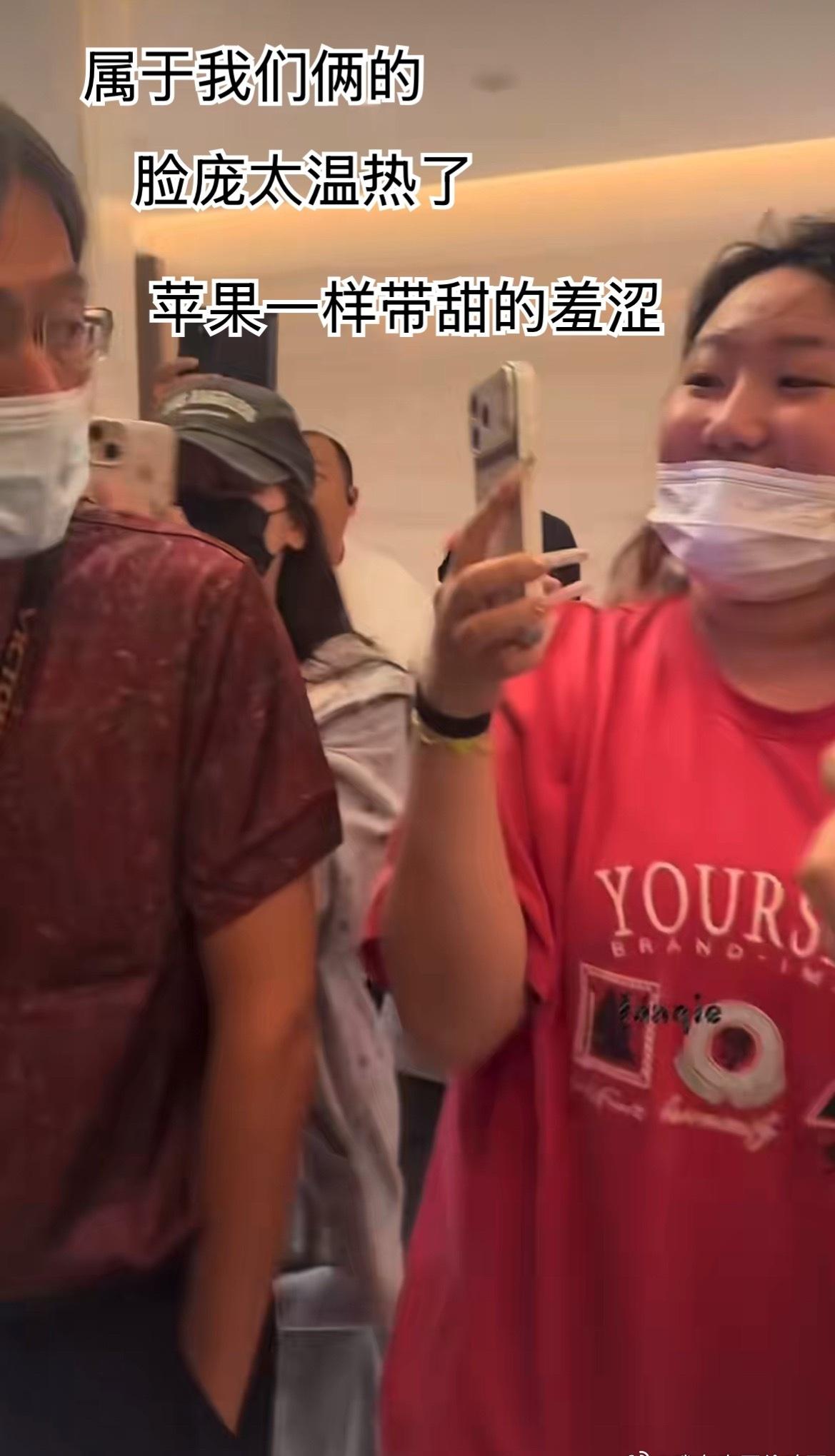 离我远点

是一眼还是一头🥺 ​​​