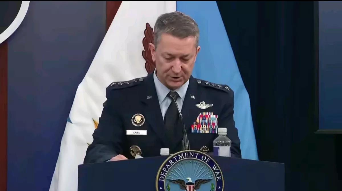 半岛电视台报道，当地时间13日，美国参谋长联席会议主席丹.凯恩宣称，当天部署在伊