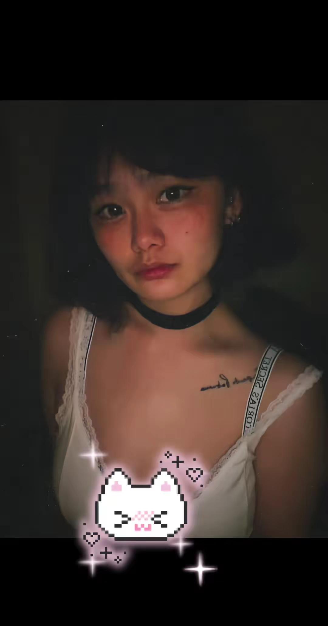 不要唧唧歪歪的 短发 黑短发 露肩穿搭 你