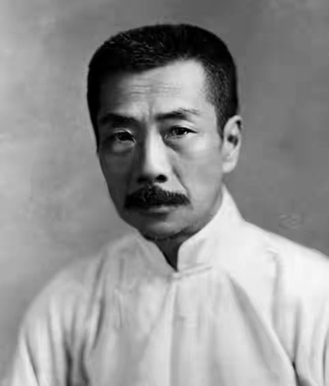 周建人回忆  尖刻的祖父


我们三兄弟总有说不完的话，从楼上说到楼下，从楼下说