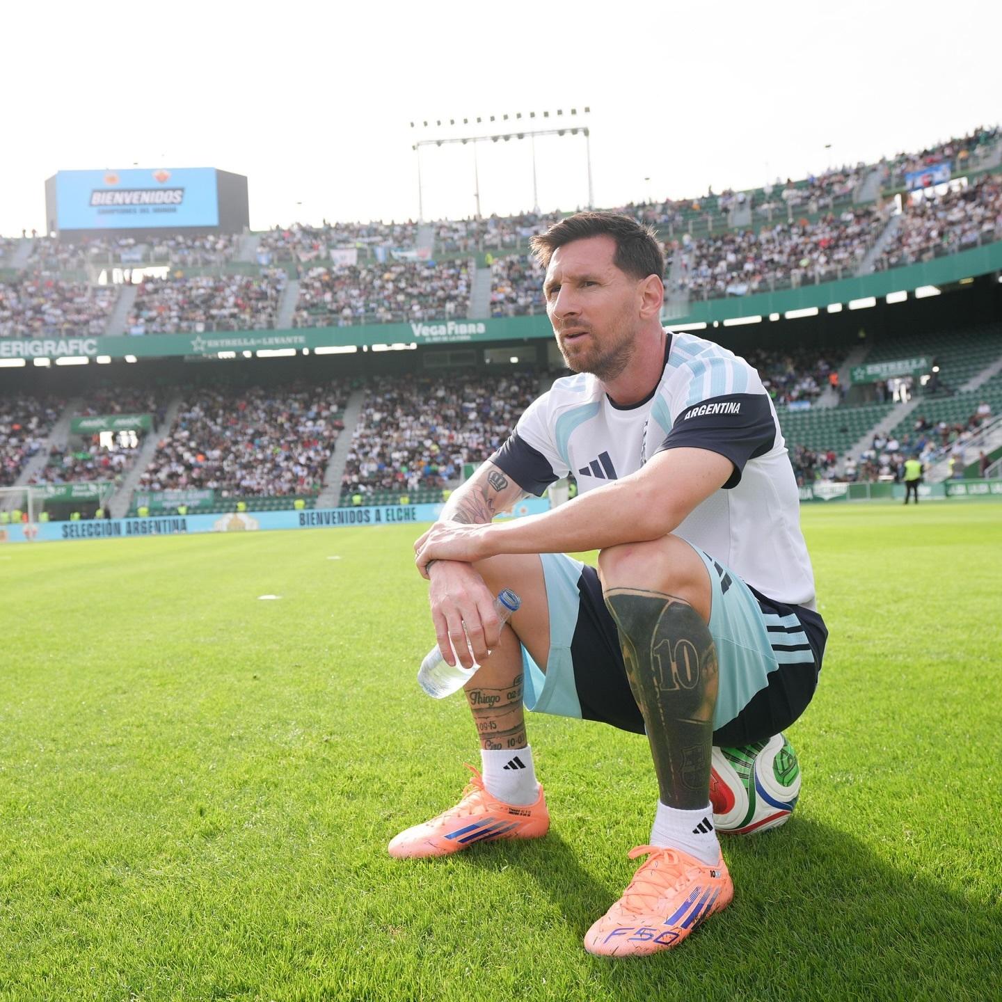 梅西更新ins：好久没来这里了，说实话，你们在每个地方给予我的温暖至今仍让我感动