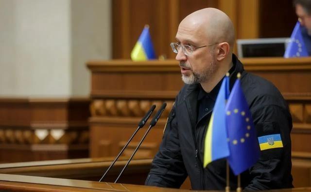 泽连斯基这次真是惹了“大祸”！当地时间1月16日，乌克兰能源部长什米加尔称：“当