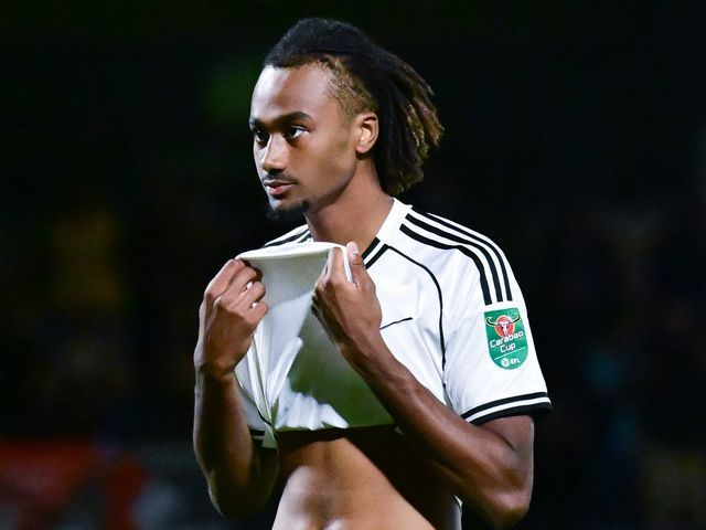 本月，拜仁慕尼黑正在考虑终止阿萨雷在富勒姆的租借合同。这位瑞典球员自去年夏天加盟