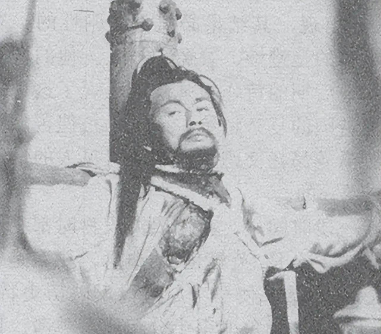 1630年，46岁袁崇焕被凌迟处死，挨了3543刀，直到皮肉已尽，袁崇焕依旧哀嚎