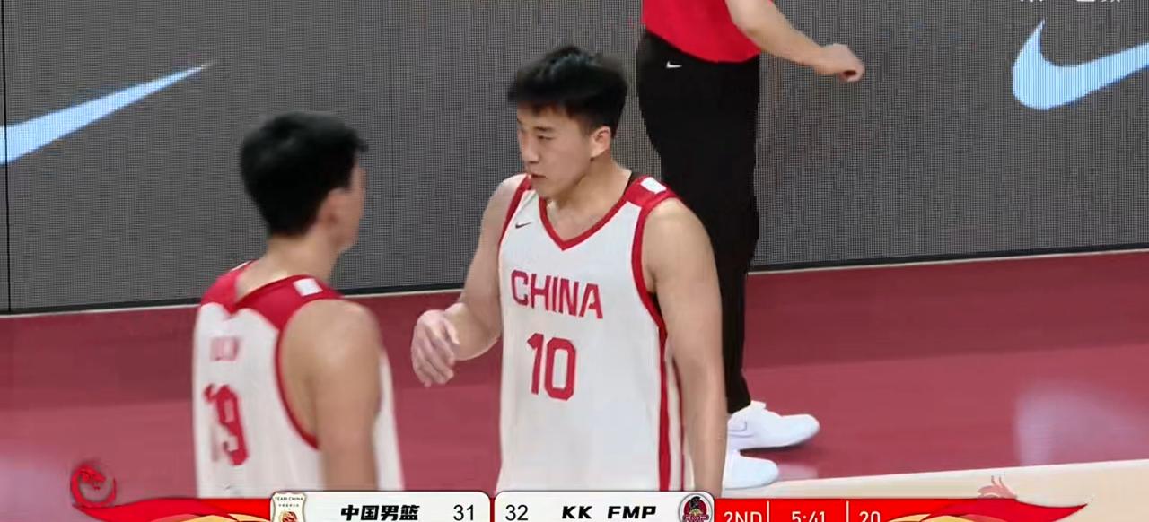 6月3日晚中国男篮这场热身赛太精彩了！82：78险胜塞尔维亚FMP俱乐部，过程可
