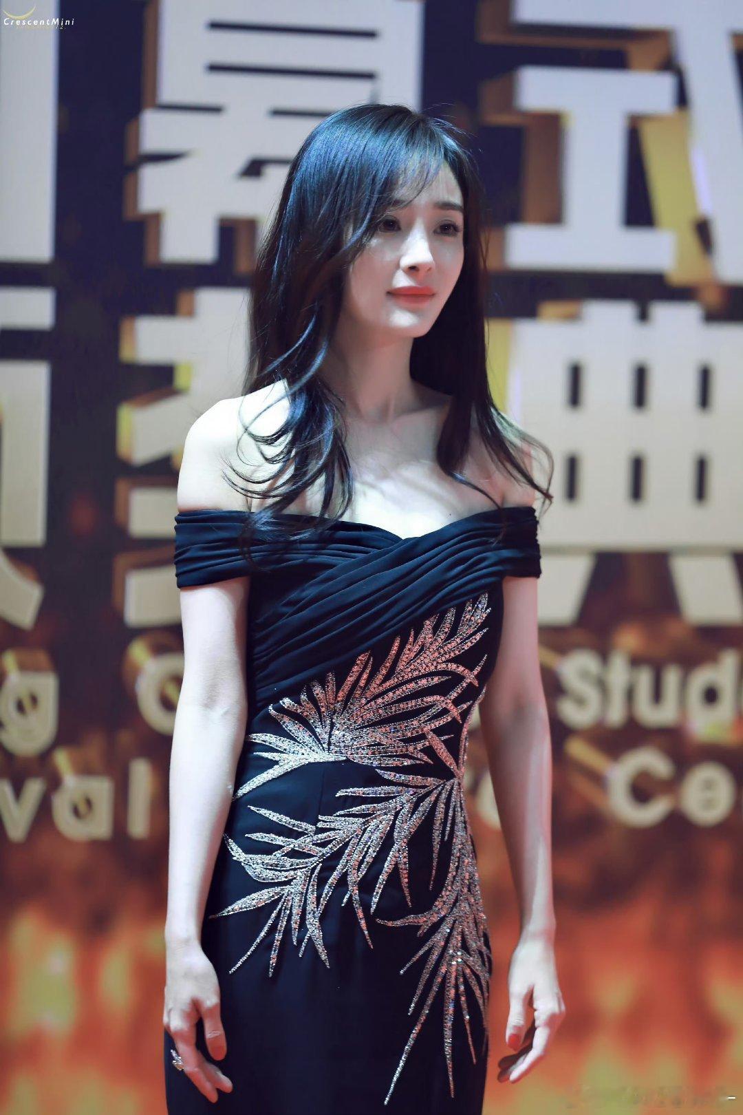 杨幂杨幂江山大同ym 杨幂末路狂花 "你不只是我的光 更是我的青春" 𝓨𝓸?