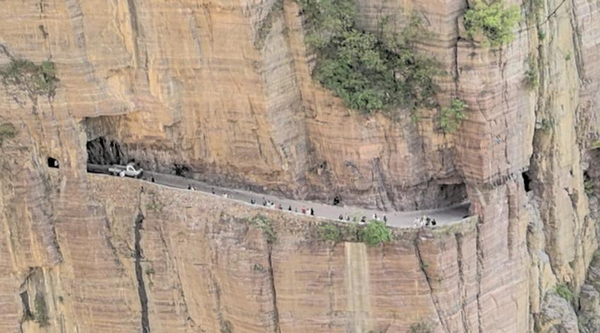 暮春中原游之三：

河南新乡市辉县郭亮村挂壁公路惊艳世界

记者王志俭（穿石）文