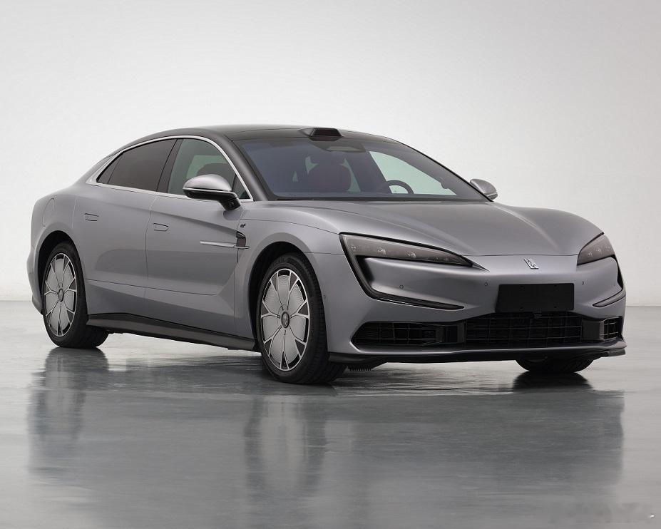 4电机的仰望U7插电混动来了2台260kW电机+2台240kW电机 共1000k