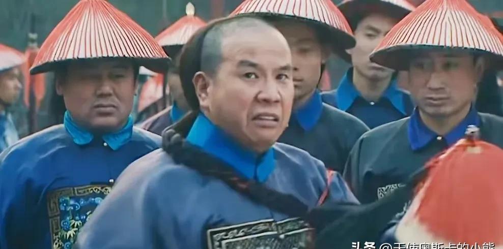 清代的武职官阶高，权力小，地位低，正二品的总兵还要受挂兵备道衔正四品道台节制，正