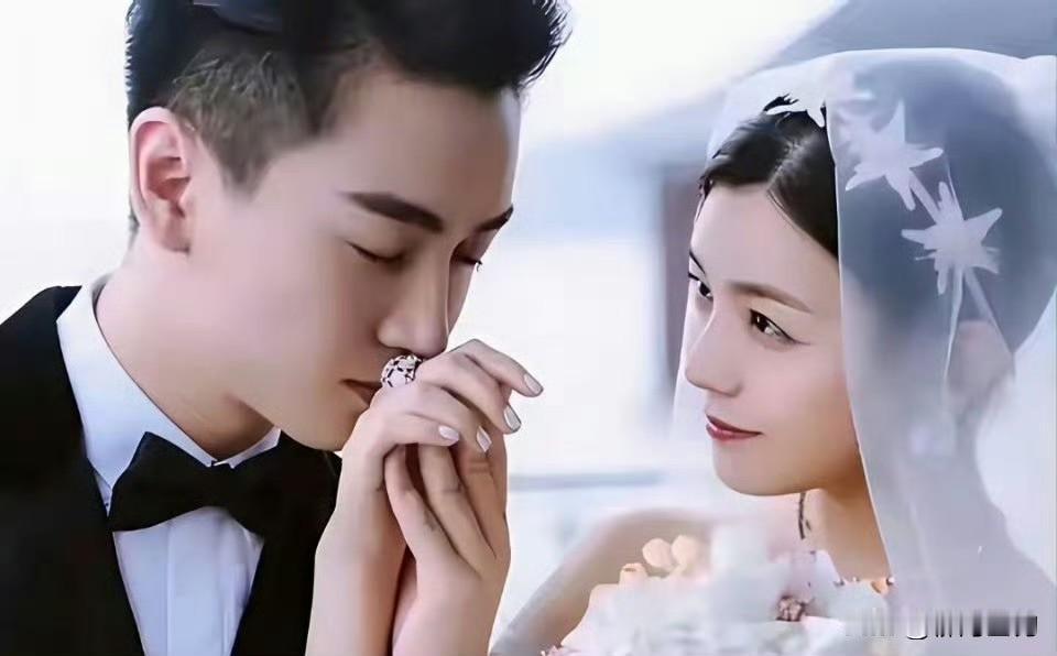 我朋友昨天突然问我，陈晓为什么离个婚这么坚决，连钱都可以不要？

我说，你可能没