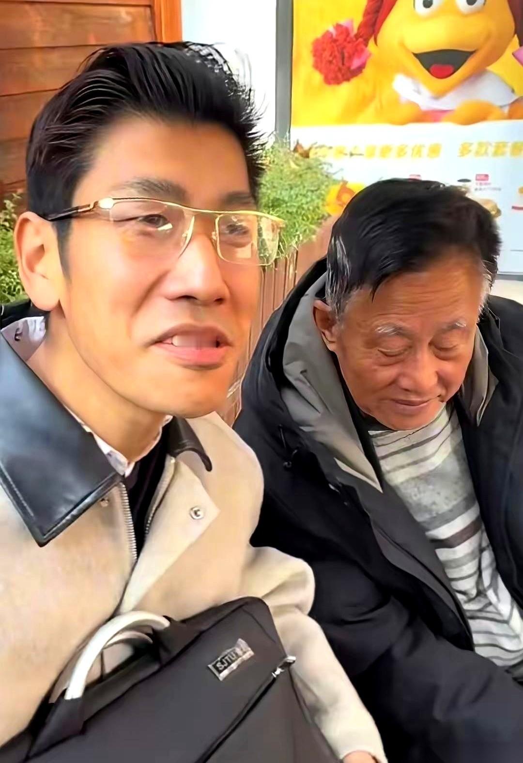 最扎心的是什么？
是一个上海老爷叔，讲他怎么把擦玻璃攒下的养老钱，全扔进股市，然