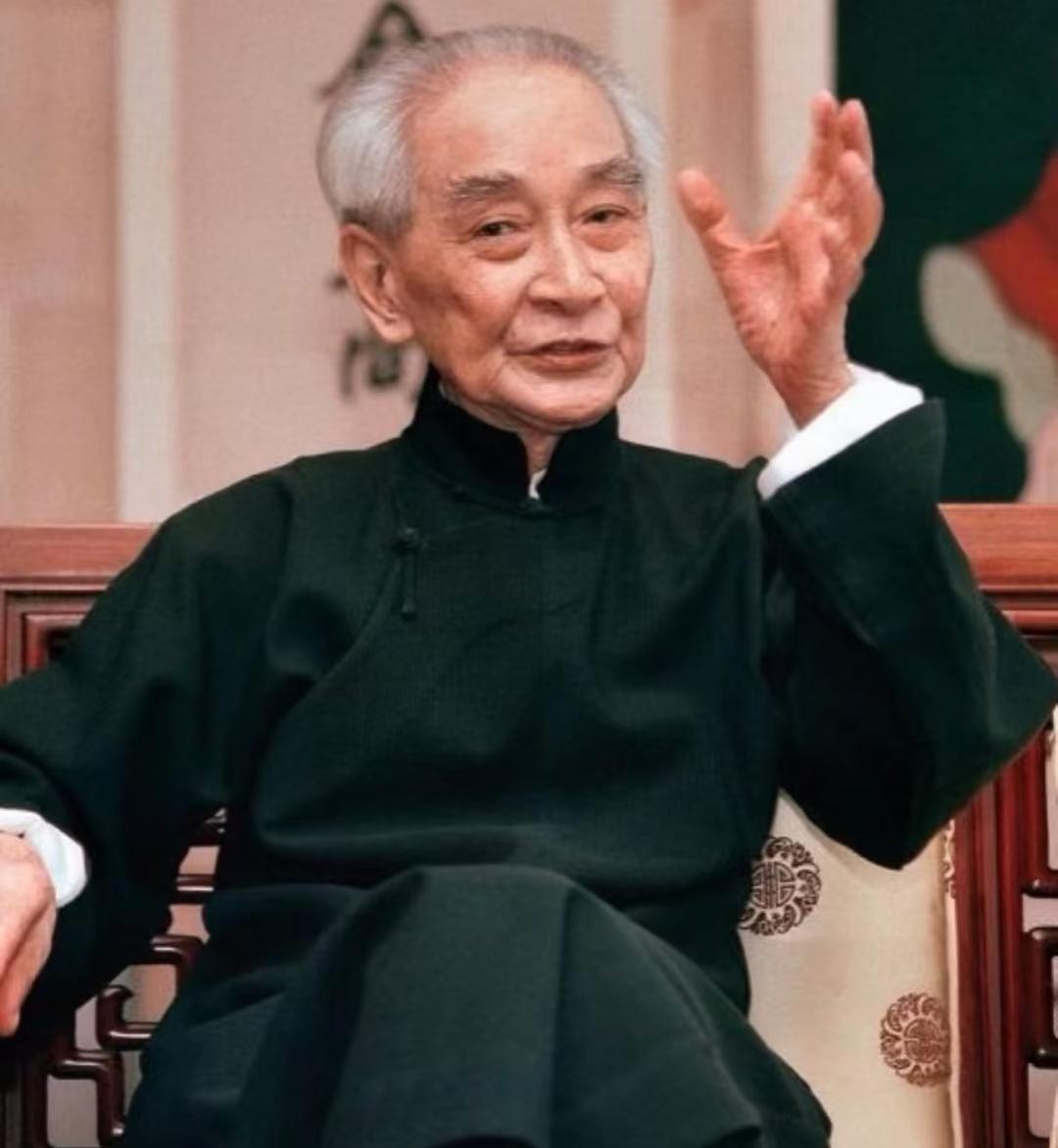 一段醍醐灌顶的话：
给你拔罐的人，永远说你湿气重。
给你做美容的人，永远说你皮肤