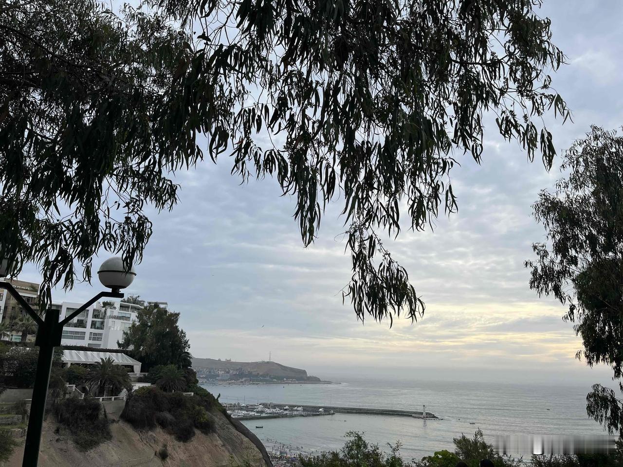 女性进入婚姻前需要接受的教育：
第一课：接受老公不爱自己
第二课：接受爸妈不爱自