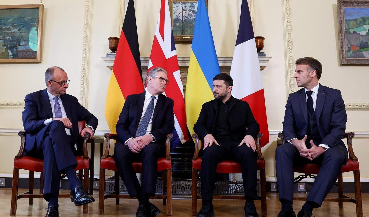 美国不再站在乌克兰一边，由此类推，美国可能也不再站在欧洲一边。
据《卫报》消息，