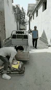 大爷这个操作，我是看不明白的。