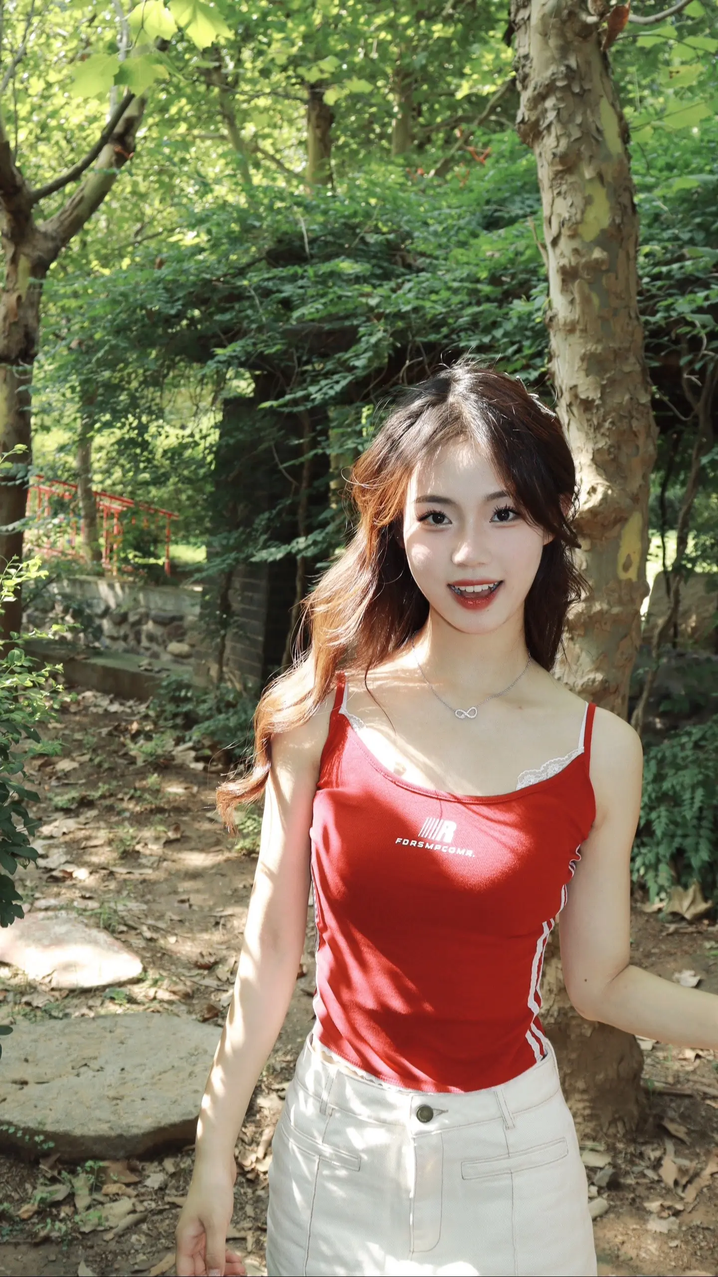 来阳光下  什么也不用想。