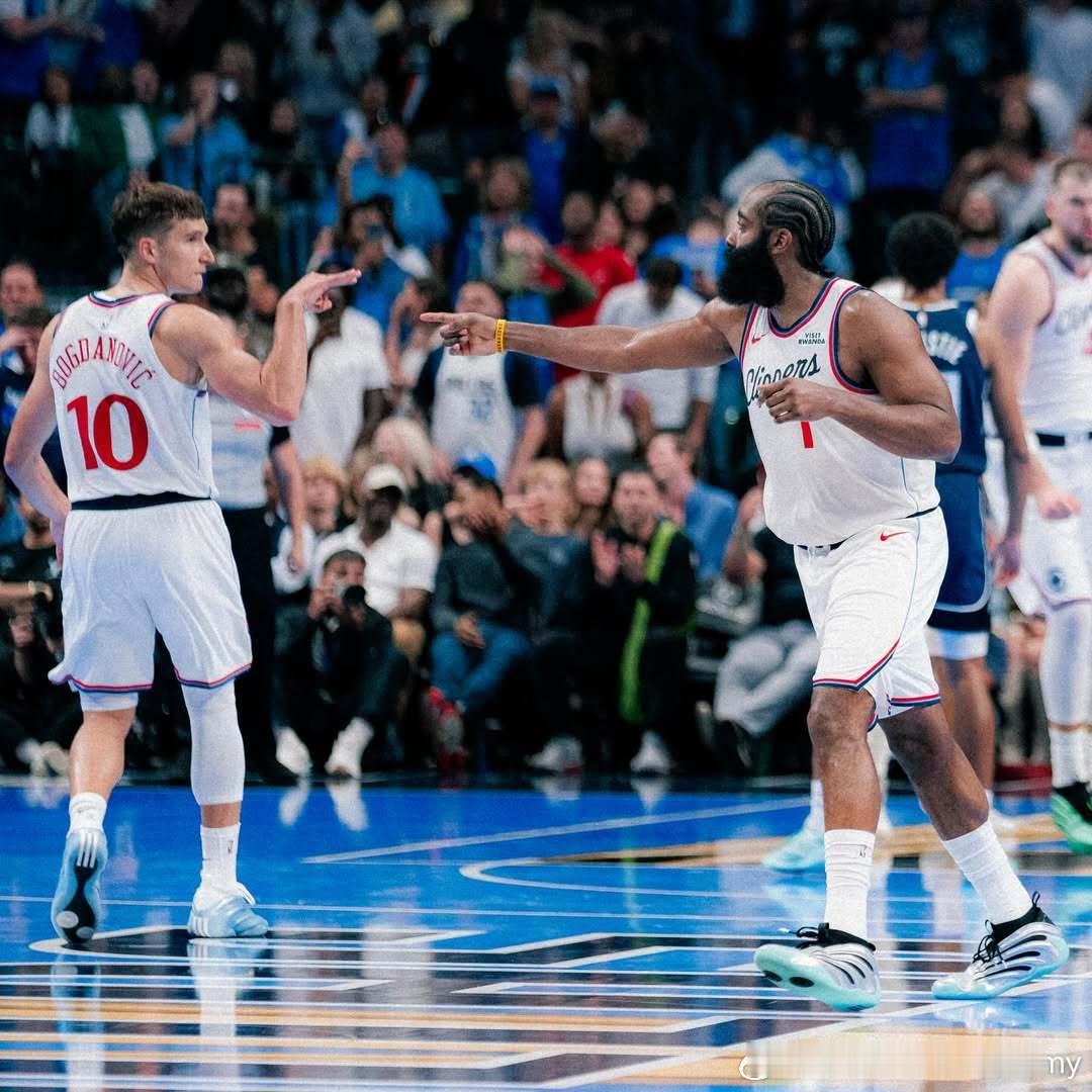 博格丹ins更新：你可能看到我挣扎，但我永远不会放弃登哥评论区力挺：🤞🏾 