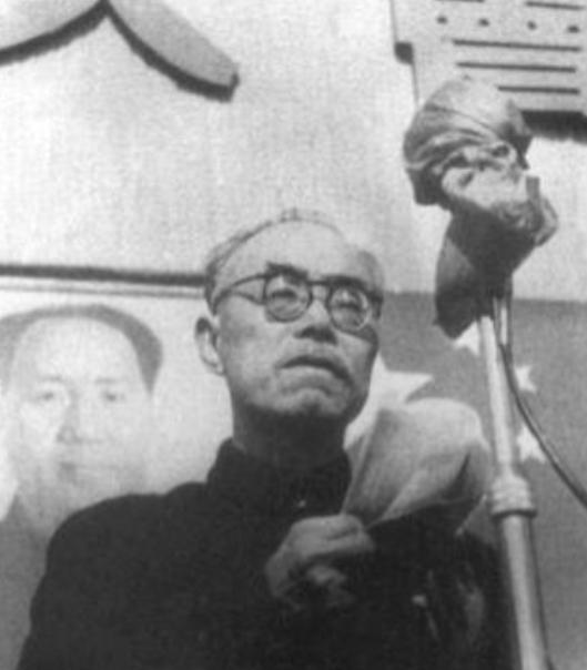 1950 年，周恩来提议入朝军队命名为“支援军”，然而黄炎培却提出异议：“自古道