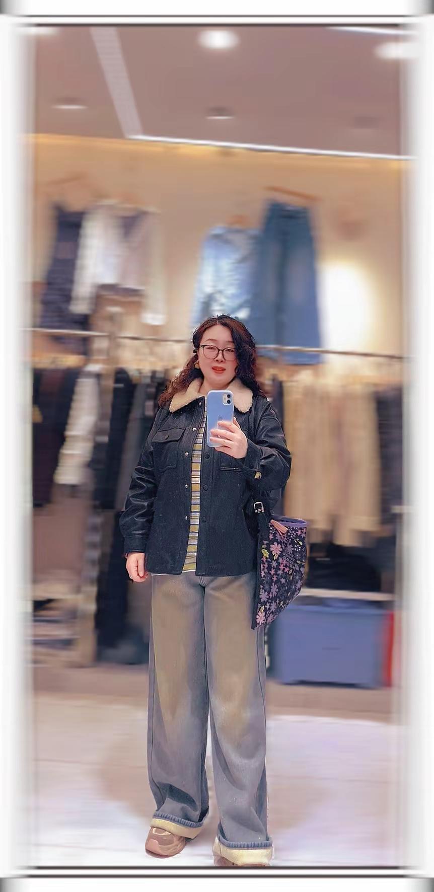 黑色皮衣➕牛仔裤➕小白鞋，瘦十斤穿肯定完美，我这只能展现一个字：壮😂😅