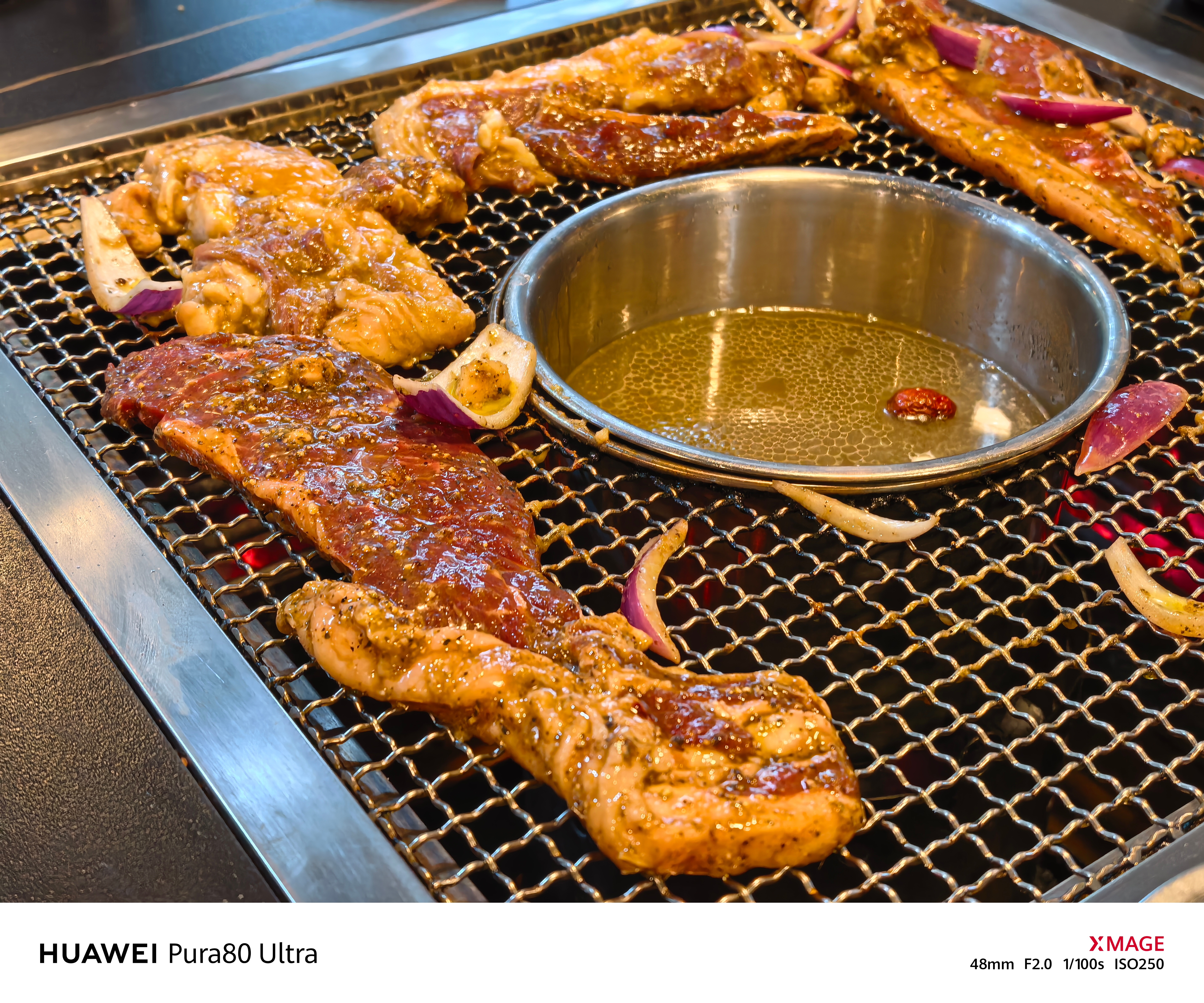 真男人，就得大口吃肉[污]吃完这顿肉就得回合肥忍受酷暑了。。。  ​​​