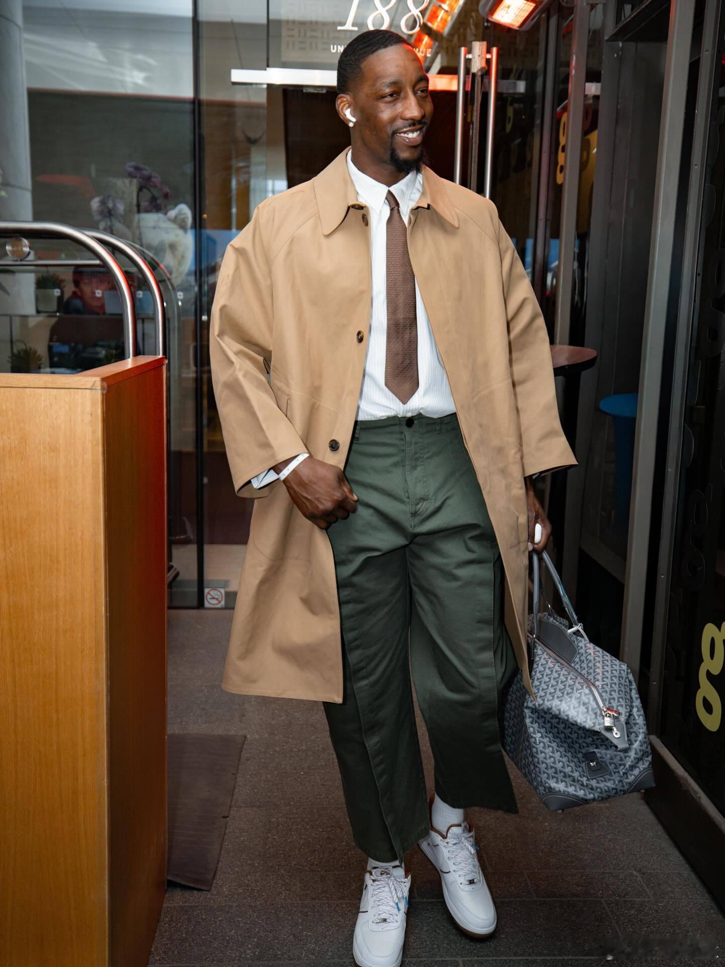 阿德巴约本赛季穿搭📸打出历史级别的赛季，值得纪念！nbanba附加赛