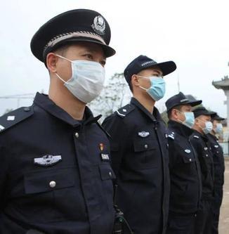 财政部《关于调整基层公安辅助人员薪酬待遇标准的通知》明确提出：

各地应参照当地