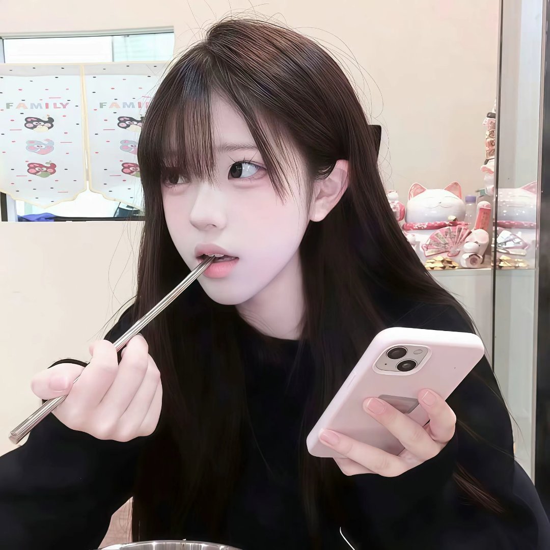 𝑾𝒆𝑪𝒉𝒂𝒕｜头像分享｜女生头像｜氛围感女头｜优质女生头像 