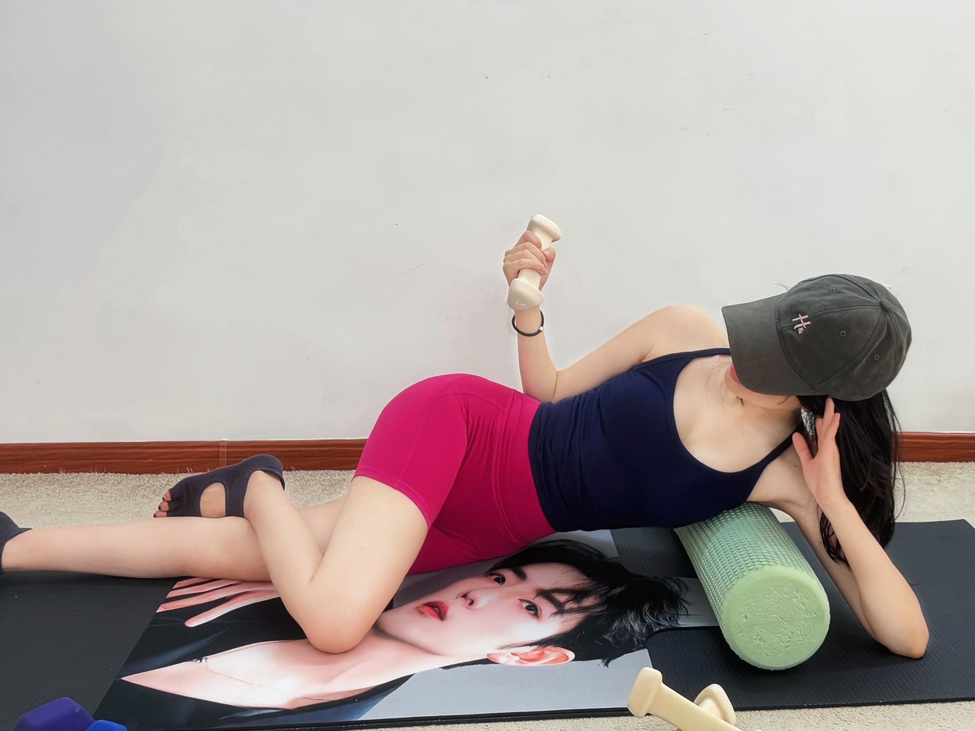 沉浸式普拉提训练，身下画面秀色可餐，目光一时无处安放，专心运动和欣赏美好，实在难