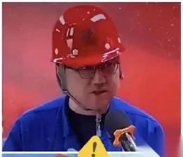 工资卡十年没摸过，我连他密码几位数都不知道。

直到昨晚，他递给我一张存单，数字