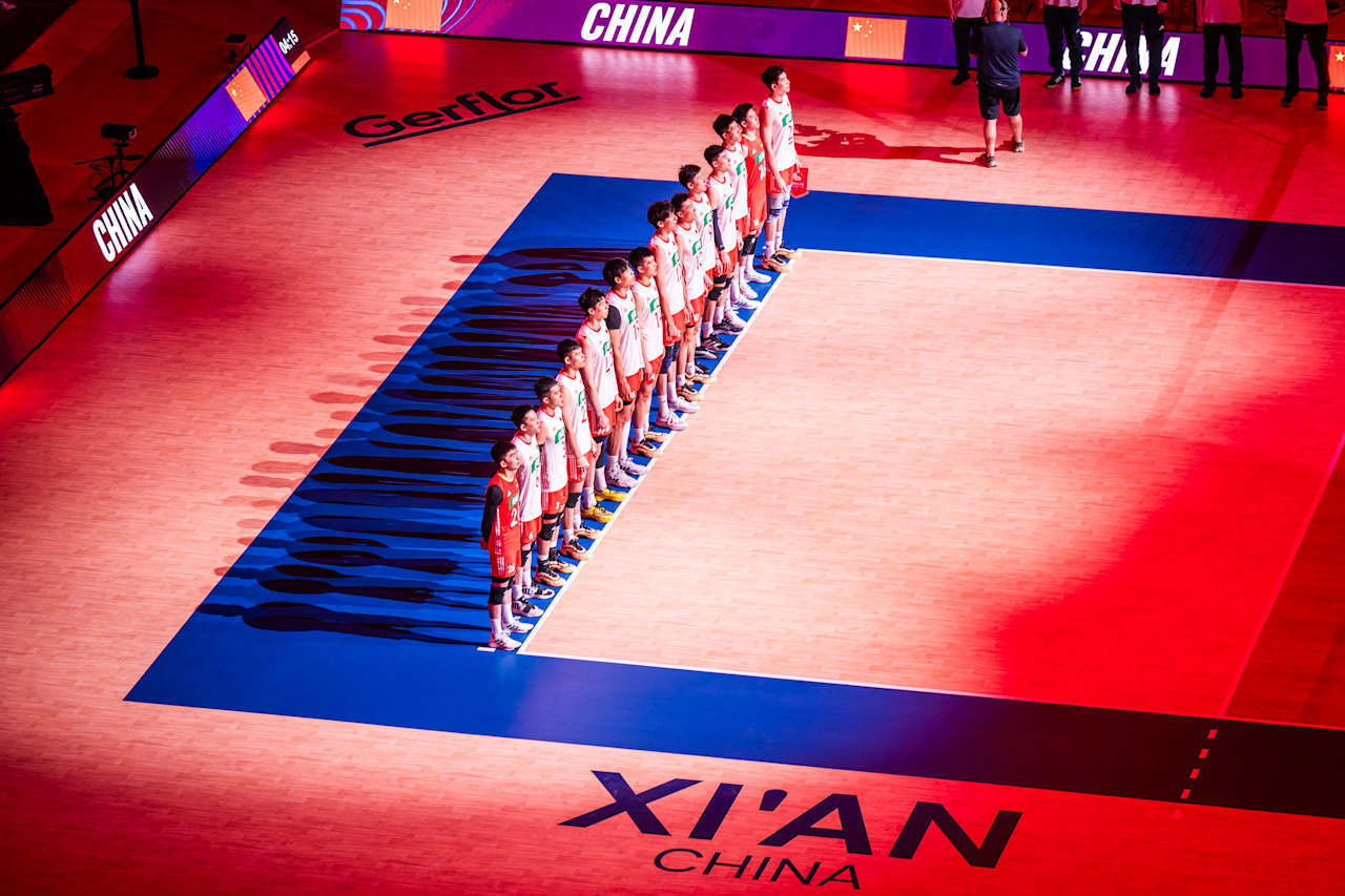 中国男排3比0塞尔维亚男排 给中国男排点赞，拿到了一场酣畅淋漓的胜利。今天球员们