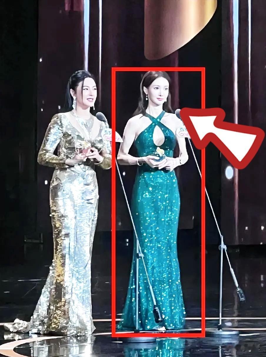 现在最让我不理解的，不是金晨，
而是张雨绮。金晨都已经交卷了，
甚至她的代言都掉