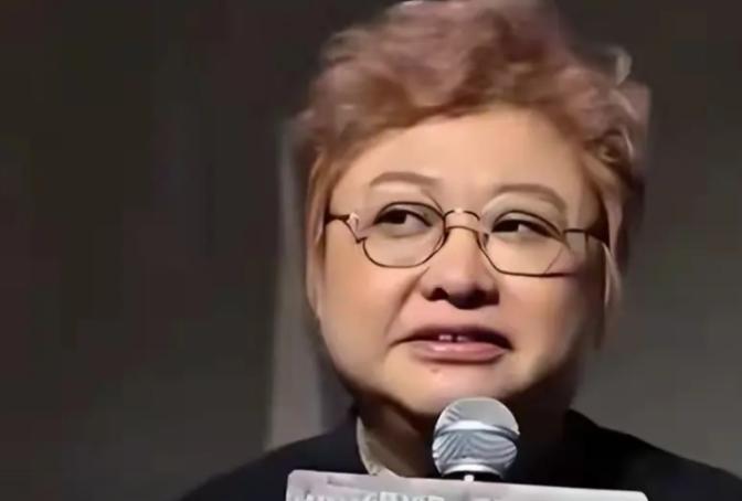 一分钱都没花？知名记者杜恩湖7月8日爆了个大料，直接把韩红推上了风口浪尖。他说专