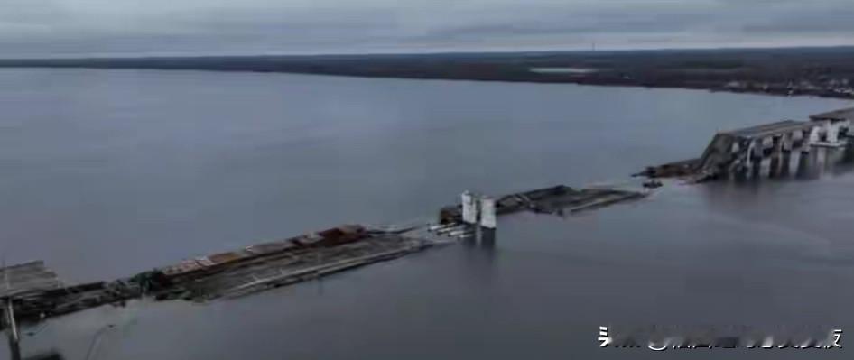 俄军开辟数字生命通道，5名乌军横渡第聂伯河，上岸后成功投降