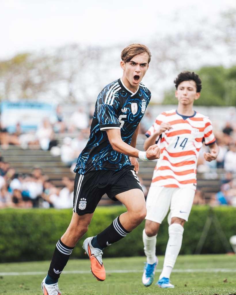 🏆 VertexCup杯阿根廷U16 队在迈阿密以 5-3 战胜了美国队。⚽️