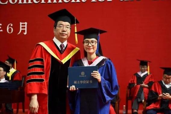 【年薪50万以上的人，都是什么学历？答案让学生认清现实，很扎心】

在网上就有这