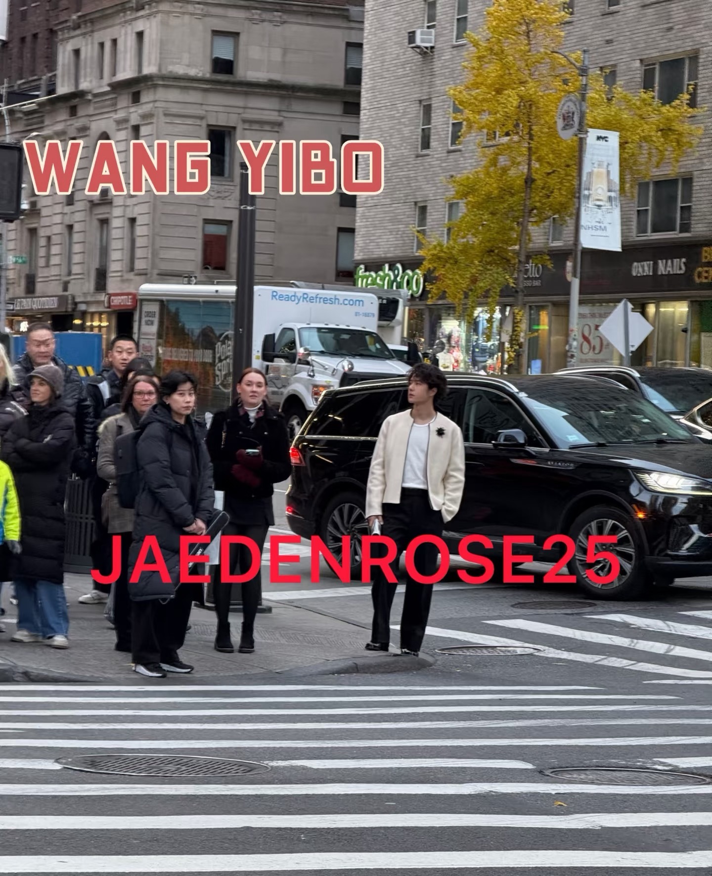 王一博北美被美国网友偶遇，期待香奈儿大秀