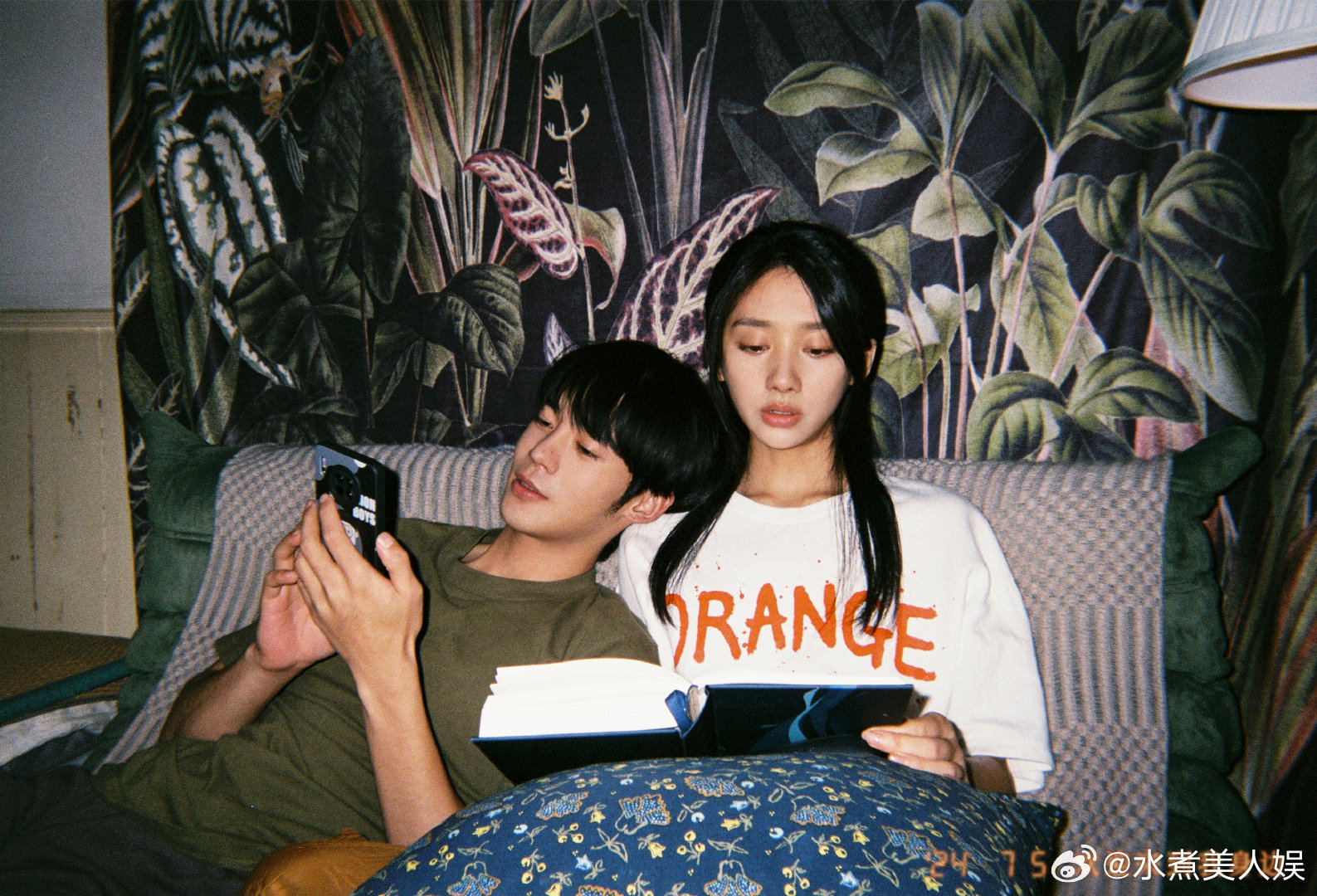 #于适王影璐亲吻海报#真的很爱于适和王影璐的一些氛围感。太甜了。我们cp粉吃的就