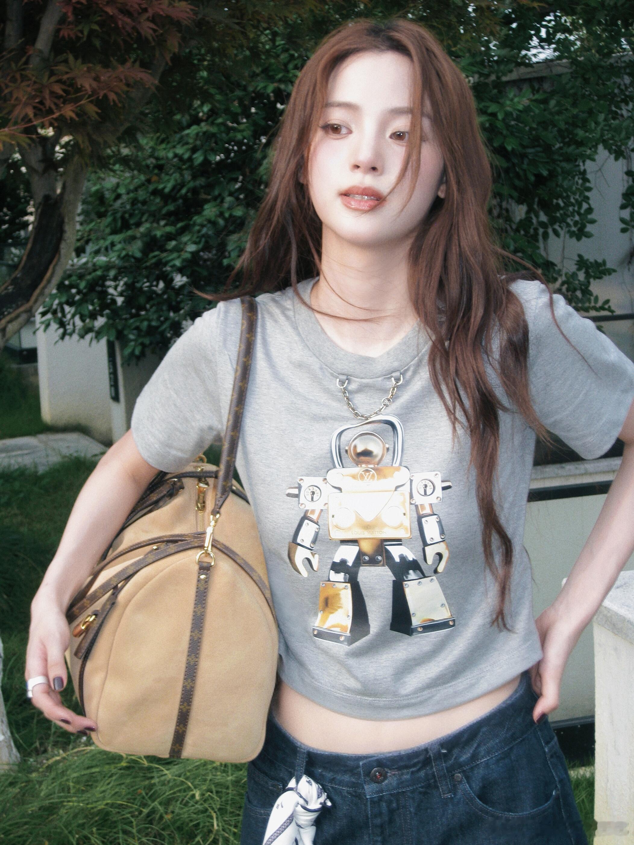 💭𓏻  🩰 ⭒ ˖꙳🧁 ˖⋆ 今日份的欧阳娜娜